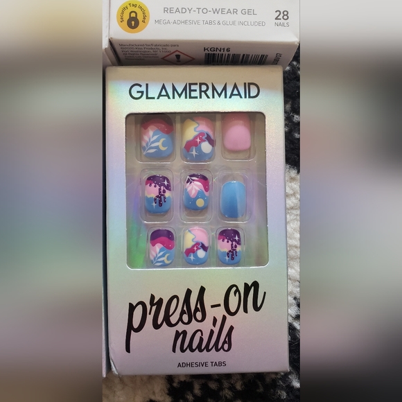 Short nail bundle - Picture 5 of 7